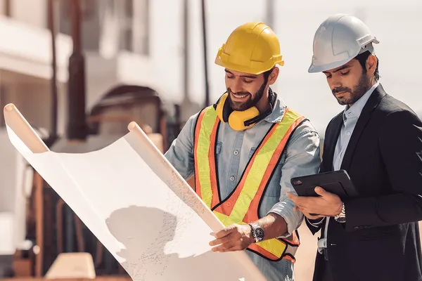 Bauarbeiten und Ausbau